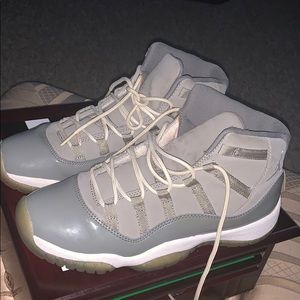 Cool grey Jordan 11s size 7Y